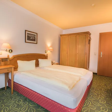 Niederreiter Otel