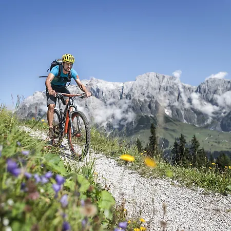 尼德瑞特尔酒店