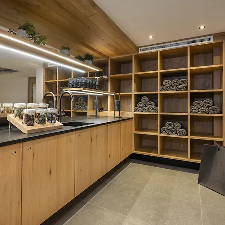 尼德瑞特尔酒店