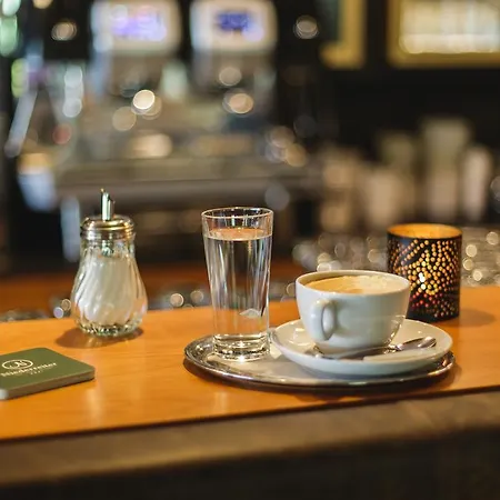 尼德瑞特尔酒店 玛丽亚埃姆安斯泰内嫩米尔